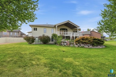 Experience luxury lakefront and golf course living in this - photo 38