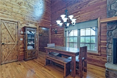 Welcome to this magnificent custom-built, locally-milled log - photo 9