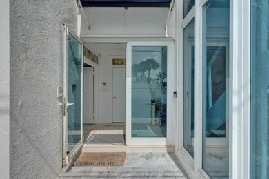 Just one house from the ocean, this fully gated luxury residence - photo 7