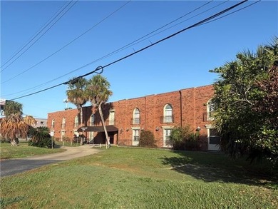 Lake Pontchartrain Condo For Sale in Metairie Louisiana