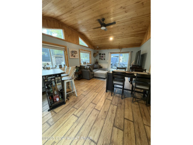 Arrowhead Lake Home For Sale in Pocono Lake Pennsylvania