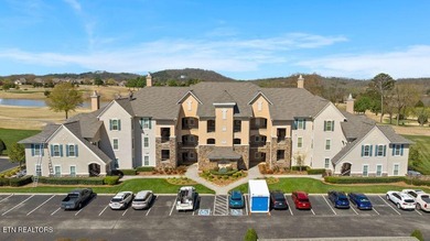 Updated condo in the exclusive gated community of Rarity - photo 2