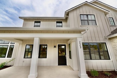 Welcome to Altamonte at Sandraya Heights, where luxury - photo 12