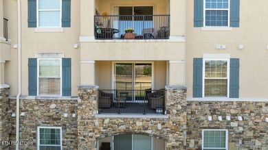 Updated condo in the exclusive gated community of Rarity - photo 3