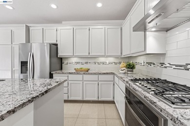 This stunning home at 34517 Windflower Lane in Union City is a - photo 19