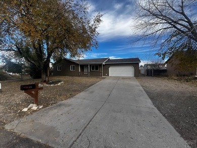 Pueblo Reservoir Home For Sale in Pueblo West Colorado