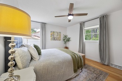 A rare lakefront find! This beautifully updated 3-bedroom - photo 22