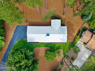 A rare lakefront find! This beautifully updated 3-bedroom - photo 33