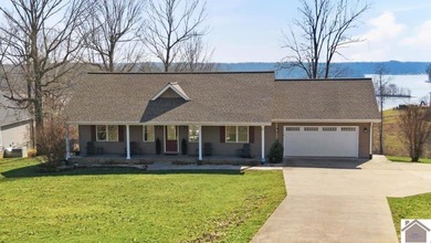 Lake Barkley Home For Sale in Eddyville Kentucky