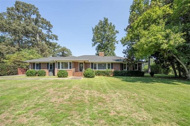 (private lake, pond, coastal) Home For Sale in Cedartown Georgia