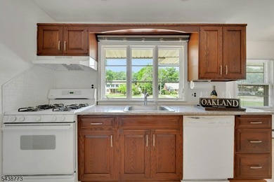 Set on a 0.646-acre property in Oakland's highly regarded - photo 15