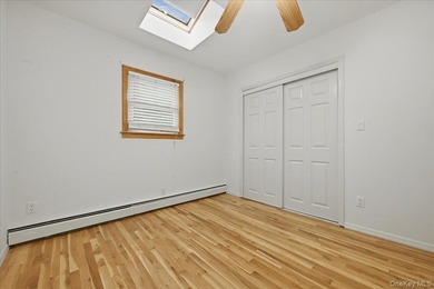 Beautifully maintained high-ranch home featuring 4 bedrooms and - photo 17