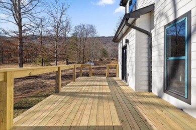 Crafted with an eye for refinement, this newly constructed home - photo 4