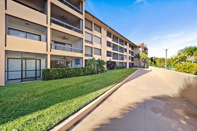 Meticulously maintained North Palm Beach waterfront gem in the - photo 25
