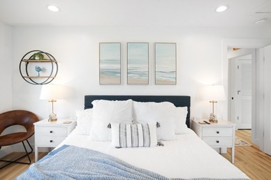 Rare downtown Vineyard Haven compound offering! A unique - photo 28