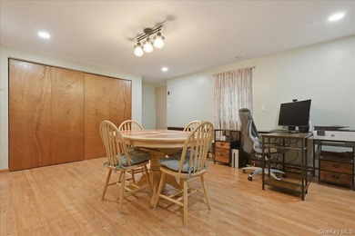 Beautifully maintained high-ranch home featuring 4 bedrooms and - photo 29