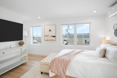Rare downtown Vineyard Haven compound offering! A unique - photo 31