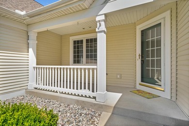 End unit overlooks wooded backyard. Spacious main floor plan - photo 3
