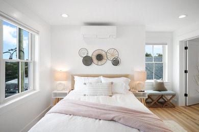 Rare downtown Vineyard Haven compound offering! A unique - photo 36