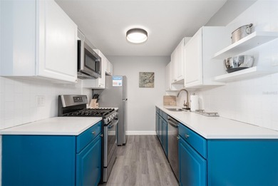 This newly renovated 1-bedroom, 1-bath condo offers modern - photo 7
