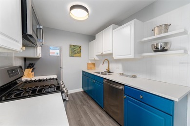 This newly renovated 1-bedroom, 1-bath condo offers modern - photo 9