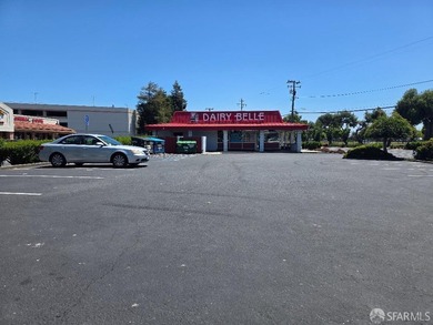 Rare owner-user and investment opportunity in the heart of - photo 2