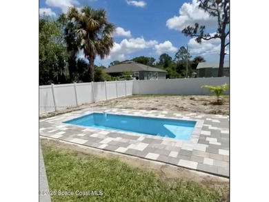READY to move in! THE ONLY NEW CONSTRUCTION HOME IN PALM BAY - photo 3
