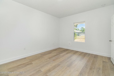 READY to move in! THE ONLY NEW CONSTRUCTION HOME IN PALM BAY - photo 9