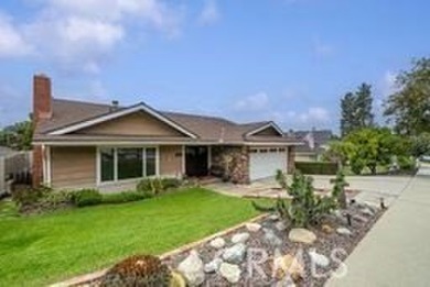 1860 Fernridge - photo 2