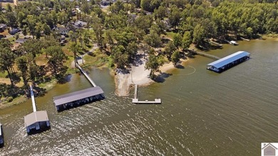 Built in 2023 this 3 bedroom, 3 bath home sits on a spacious 1/2 - photo 13