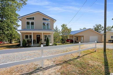 Built in 2023 this 3 bedroom, 3 bath home sits on a spacious 1/2 - photo 16