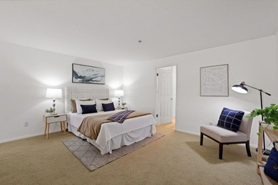 Rare loft-style condo just steps from the vibrant heart of - photo 17