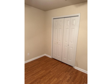 Very nice house, in quiet neighborhood. Plenty of room for a