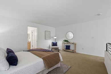 Rare loft-style condo just steps from the vibrant heart of - photo 19