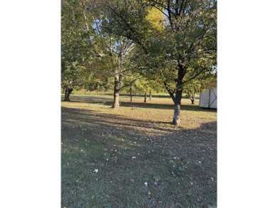 Very nice house, in quiet neighborhood. Plenty of room for a