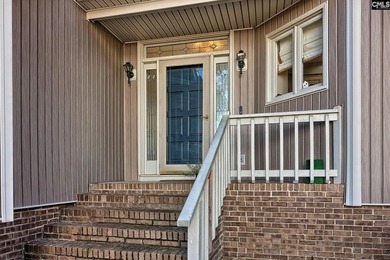 Welcome to 124 Cove Ct - a rare opportunity to enjoy lakefront - photo 9
