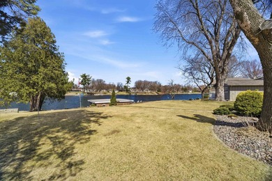 Enjoy scenic water views and breathtaking sunsets from this - photo 32