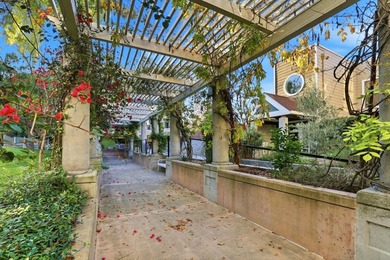 Rare loft-style condo just steps from the vibrant heart of - photo 42