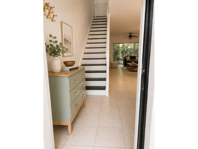 Enjoy peace of mind in this beautiful home in West Palm Beach - photo 4