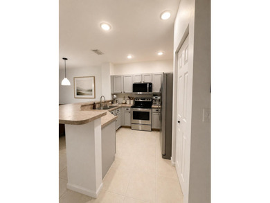 Enjoy peace of mind in this beautiful home in West Palm Beach - photo 5