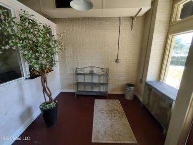 Nice Office In The Heart of Downtown Moss Point! We Are Next To - photo 2