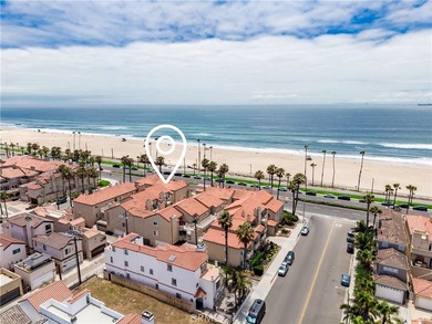 Welcome to coastal living at its finest. Perfectly positioned - photo 2