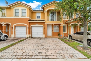 (private lake, pond, creek) Townhome/Townhouse Sale Pending in Homestead Florida