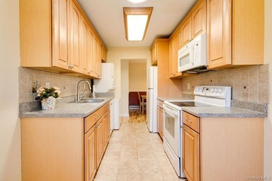 Welcome to Fairfield at St James. This 55+ community features - photo 11