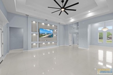 Beautiful and spacious home in Laguna Vista featuring a modern - photo 14