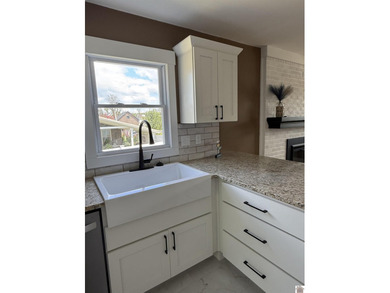 KENTUCKY LAKE- 65 Enterprise Ln, Cambridge Shores - Remodeled - photo 17