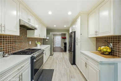 Spacious and versatile, this beautiful 4 bedroom, 3 bathroom - photo 20
