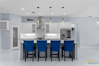 Beautiful and spacious home in Laguna Vista featuring a modern - photo 20