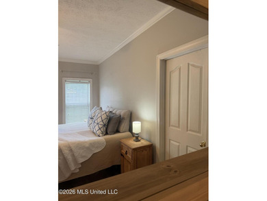 Welcome to 11 Rolling Green Circle - this expertly crafted and - photo 23