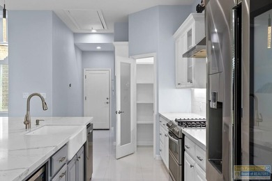 Beautiful and spacious home in Laguna Vista featuring a modern - photo 25